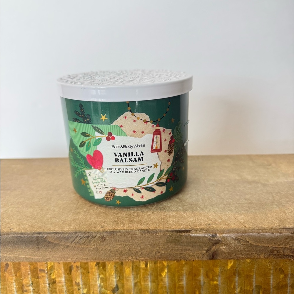 Bath & Body Works Vanilla Balsam (Pine) 3 wick Candle w/Essential Oils - Picture 2 of 4
